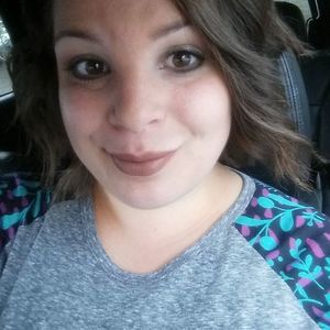 Meet your Posher, Holly